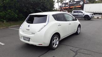 2011 Nissan Leaf - Thumbnail