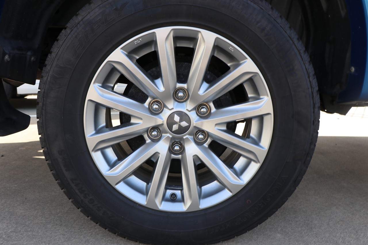 2015 Mitsubishi Triton