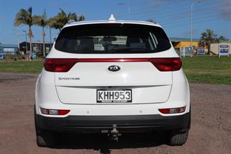 2017 Kia Sportage - Thumbnail