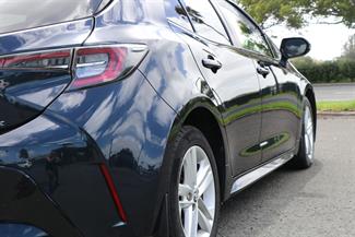 2018 Toyota Corolla - Thumbnail