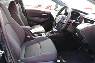 2018 Toyota Corolla - Thumbnail