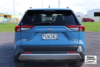 2023 Toyota RAV4 - Thumbnail