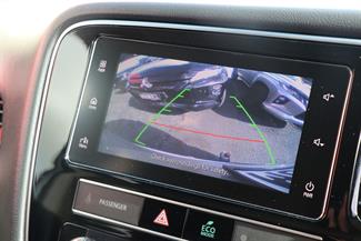 2019 Mitsubishi Outlander - Thumbnail