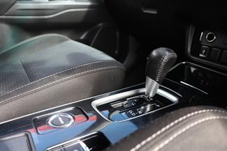 2019 Mitsubishi Outlander - Thumbnail