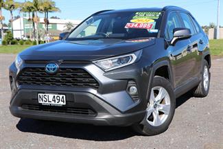 2021 Toyota RAV4 - Thumbnail