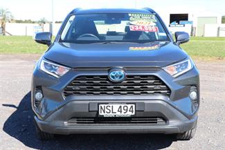 2021 Toyota RAV4 - Thumbnail