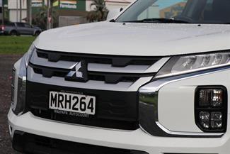 2020 Mitsubishi ASX - Thumbnail