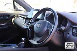 2019 Toyota C-Hr - Thumbnail