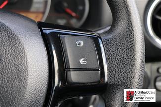 2019 Toyota Yaris - Thumbnail
