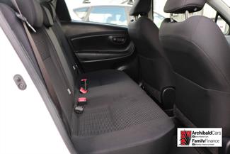 2019 Toyota Yaris - Thumbnail