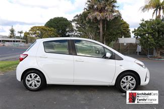 2019 Toyota Yaris - Thumbnail
