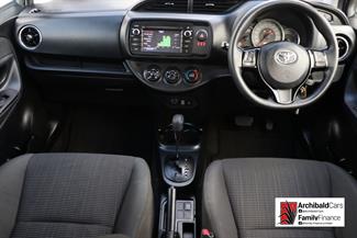 2019 Toyota Yaris - Thumbnail