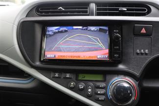 2014 Toyota Aqua - Thumbnail