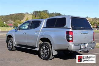 2022 Mitsubishi Triton - Thumbnail