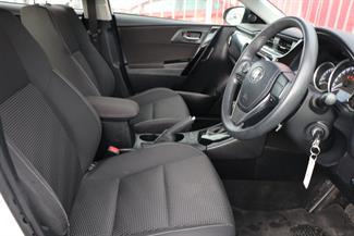 2016 Toyota Corolla - Thumbnail