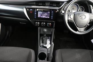 2016 Toyota Corolla - Thumbnail