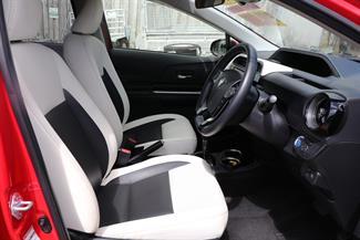 2017 Toyota Aqua - Thumbnail