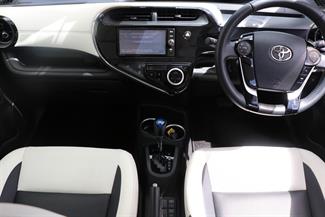 2017 Toyota Aqua - Thumbnail