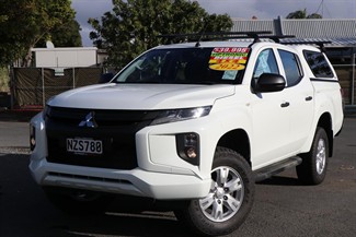 2022 Mitsubishi Triton - Thumbnail