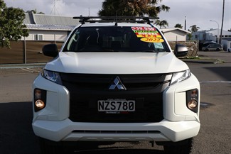 2022 Mitsubishi Triton - Thumbnail