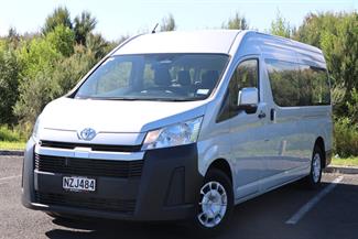 2022 Toyota Hiace - Thumbnail
