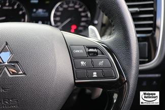 2021 Mitsubishi Outlander - Thumbnail