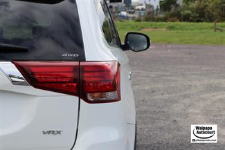 2021 Mitsubishi Outlander - Thumbnail