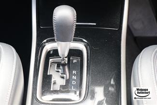 2021 Mitsubishi Outlander - Thumbnail