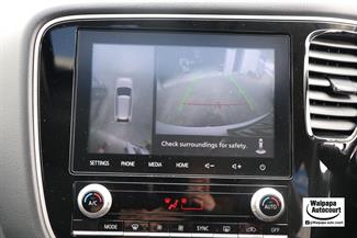 2021 Mitsubishi Outlander - Thumbnail