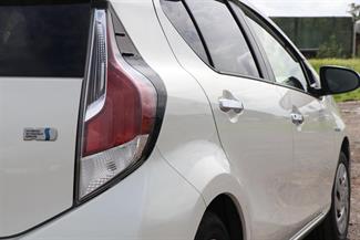2017 Toyota Aqua - Thumbnail