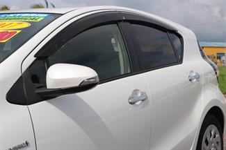 2017 Toyota Aqua - Thumbnail