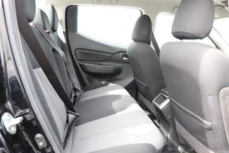 2022 Mitsubishi Triton - Thumbnail