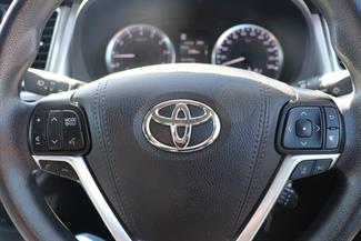 2019 Toyota Highlander - Thumbnail