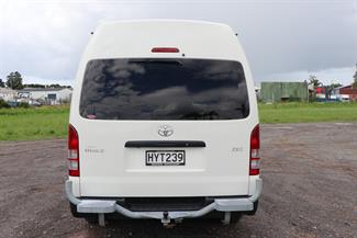 2015 Toyota Hiace - Thumbnail
