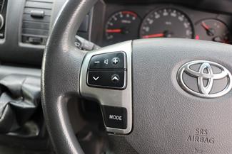 2015 Toyota Hiace - Thumbnail
