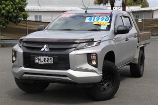2022 Mitsubishi Triton - Thumbnail