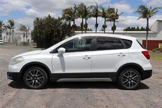 2015 Suzuki SX4 - Thumbnail