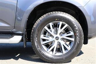 2025 Isuzu D-Max - Thumbnail