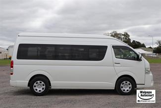 2025 Toyota Hiace - Thumbnail