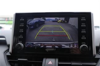 2019 Toyota RAV4 - Thumbnail