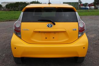 2014 Toyota Aqua - Thumbnail
