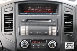 2014 Mitsubishi Pajero - Thumbnail