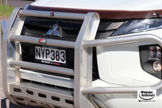 2021 Mitsubishi Triton - Thumbnail