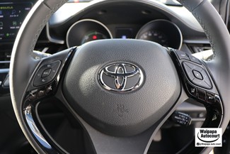 2017 Toyota C-Hr - Thumbnail