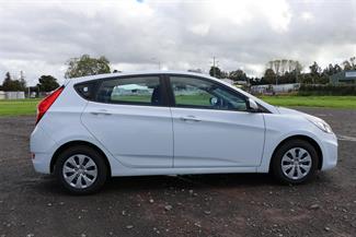 2018 Hyundai Accent - Thumbnail