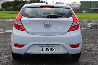 2018 Hyundai Accent - Thumbnail