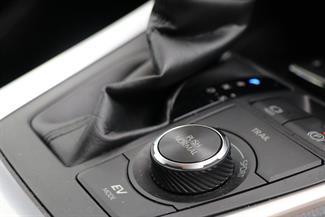 2021 Toyota RAV4 - Thumbnail