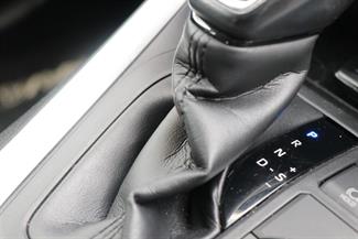 2021 Toyota RAV4 - Thumbnail