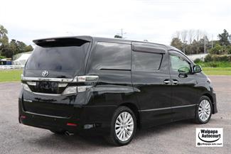 2012 Toyota Vellfire - Thumbnail