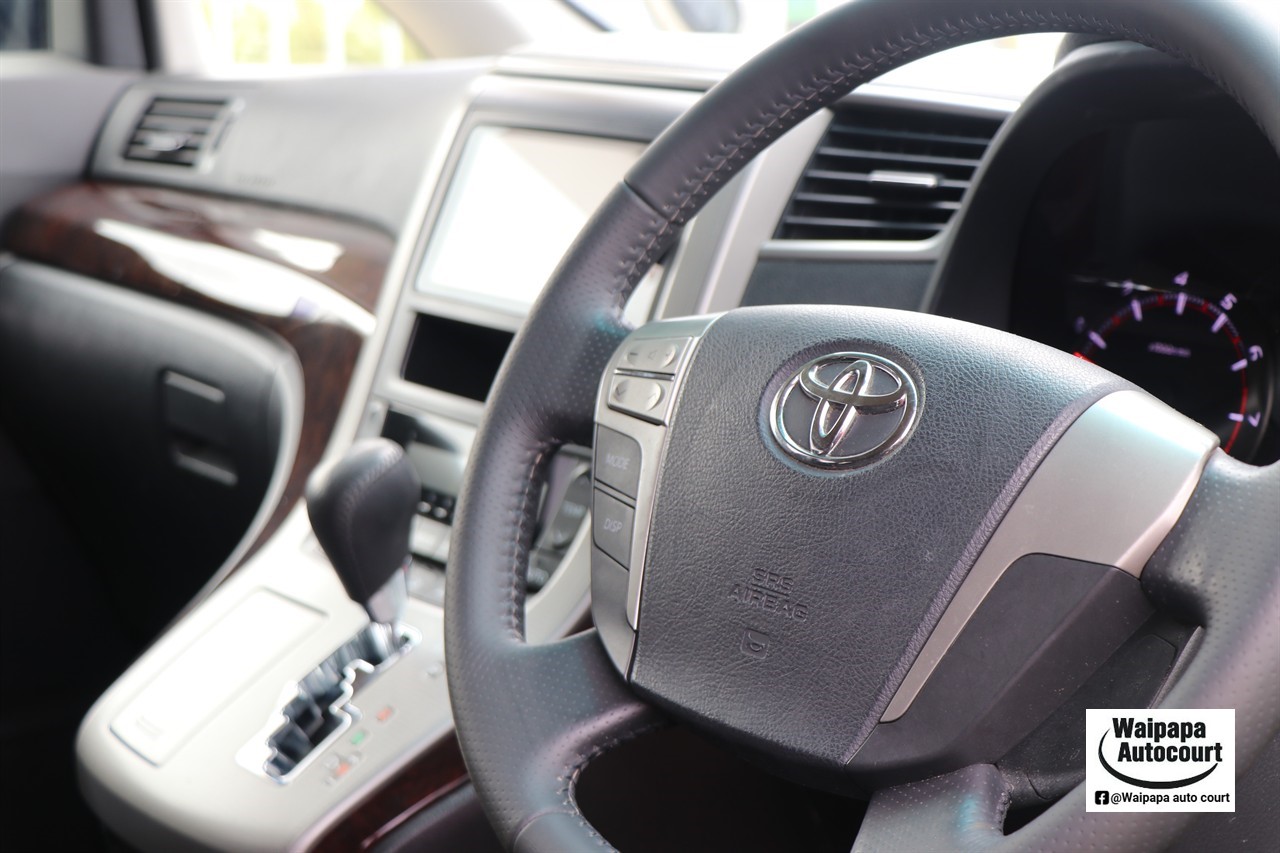2012 Toyota Vellfire